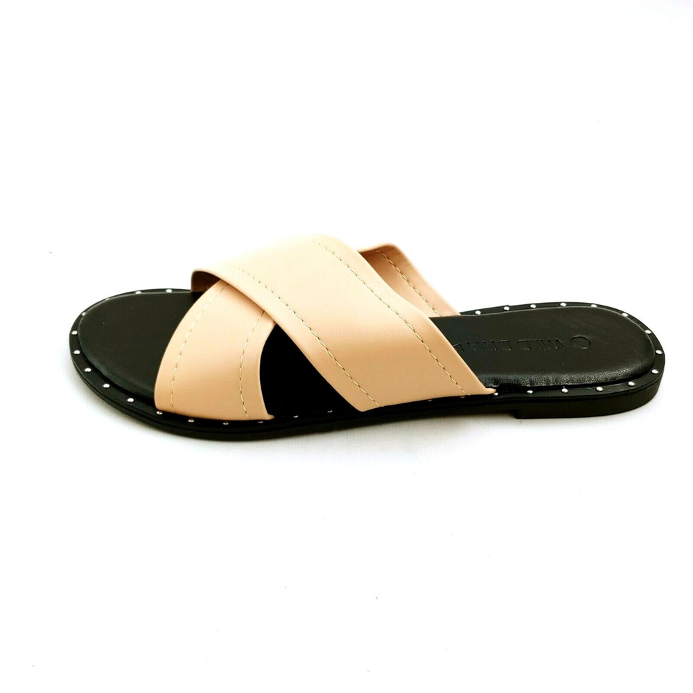 Wild Diva Shoes Womans Azariah 04 Studded Slide Sandal Nude Cushioned 6 NEW
